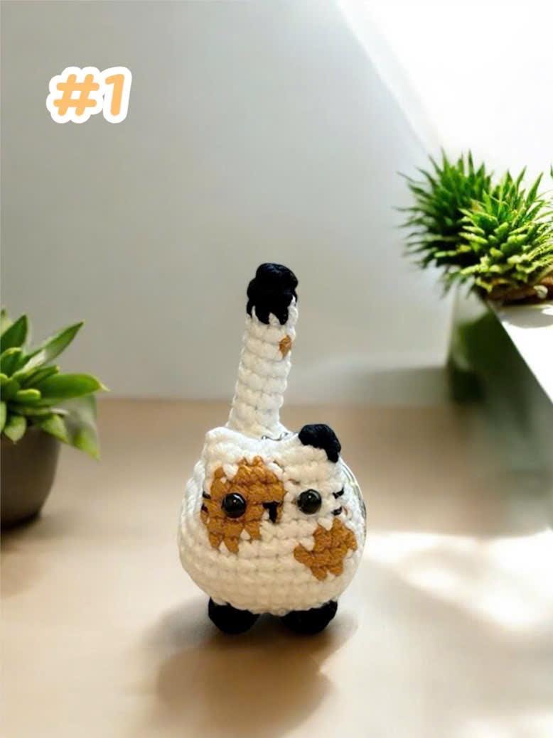 Handmade Crochet Cat Keychain: Mini Amigurumi Keyring