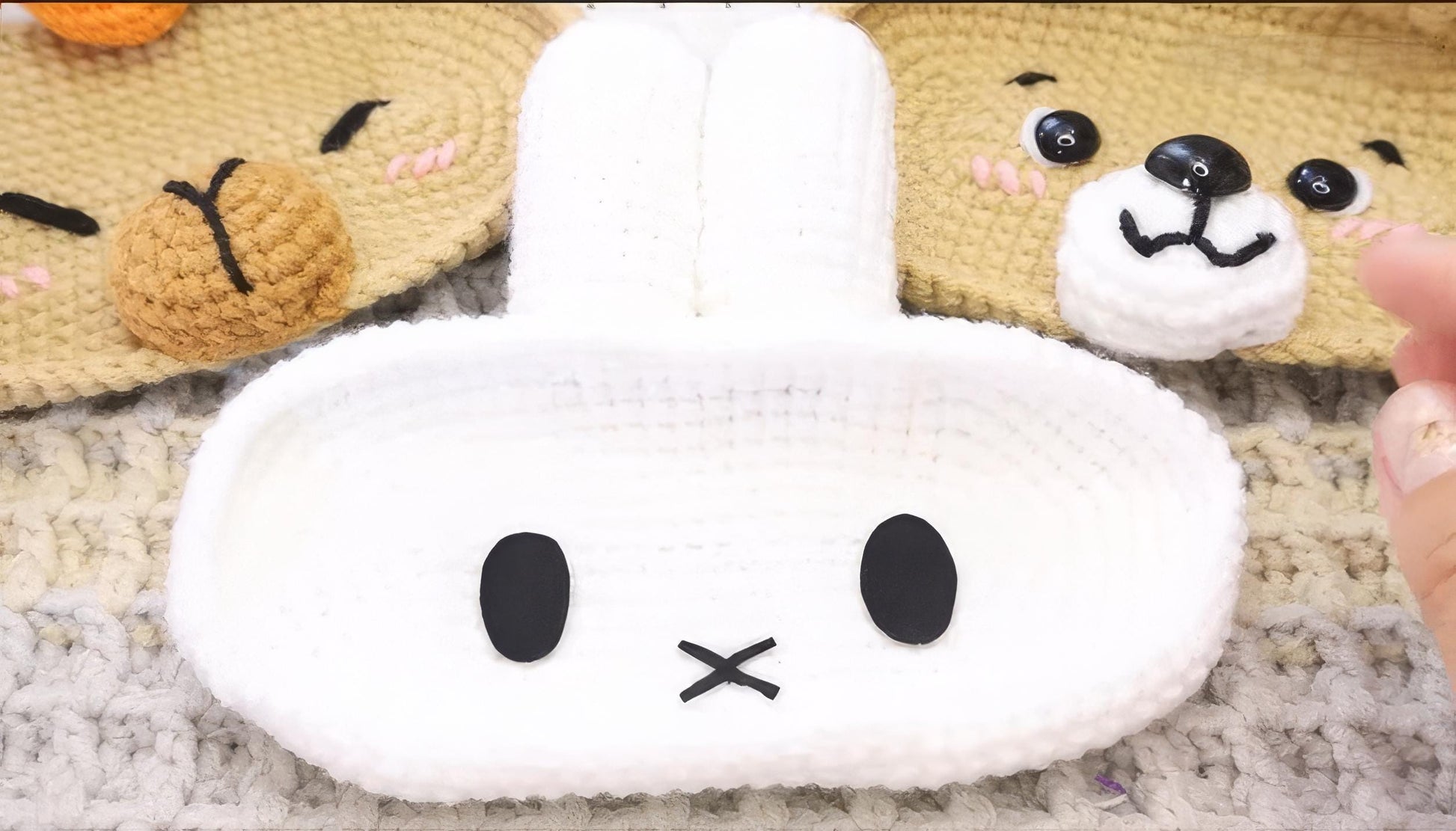 Crochet Miffy Glasses Holder: Acrylic Eyeglass Tray