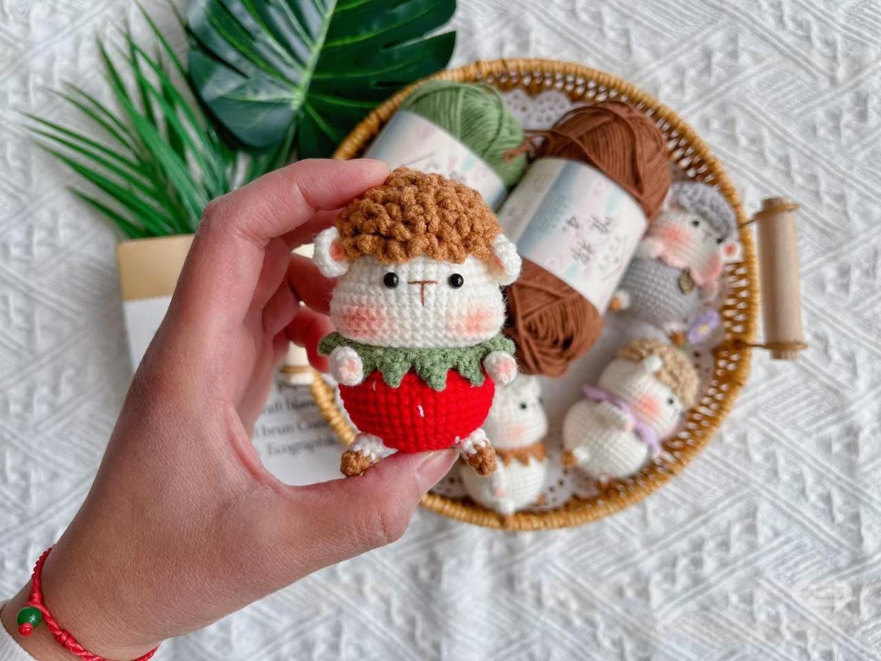 Handmade Crochet Sheep Keychain: Kawaii Amigurumi Plush Bag Charm