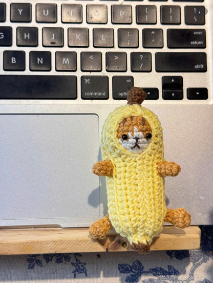 Crochet Banana Cat Keychain: Funny Meme Plushie Toy