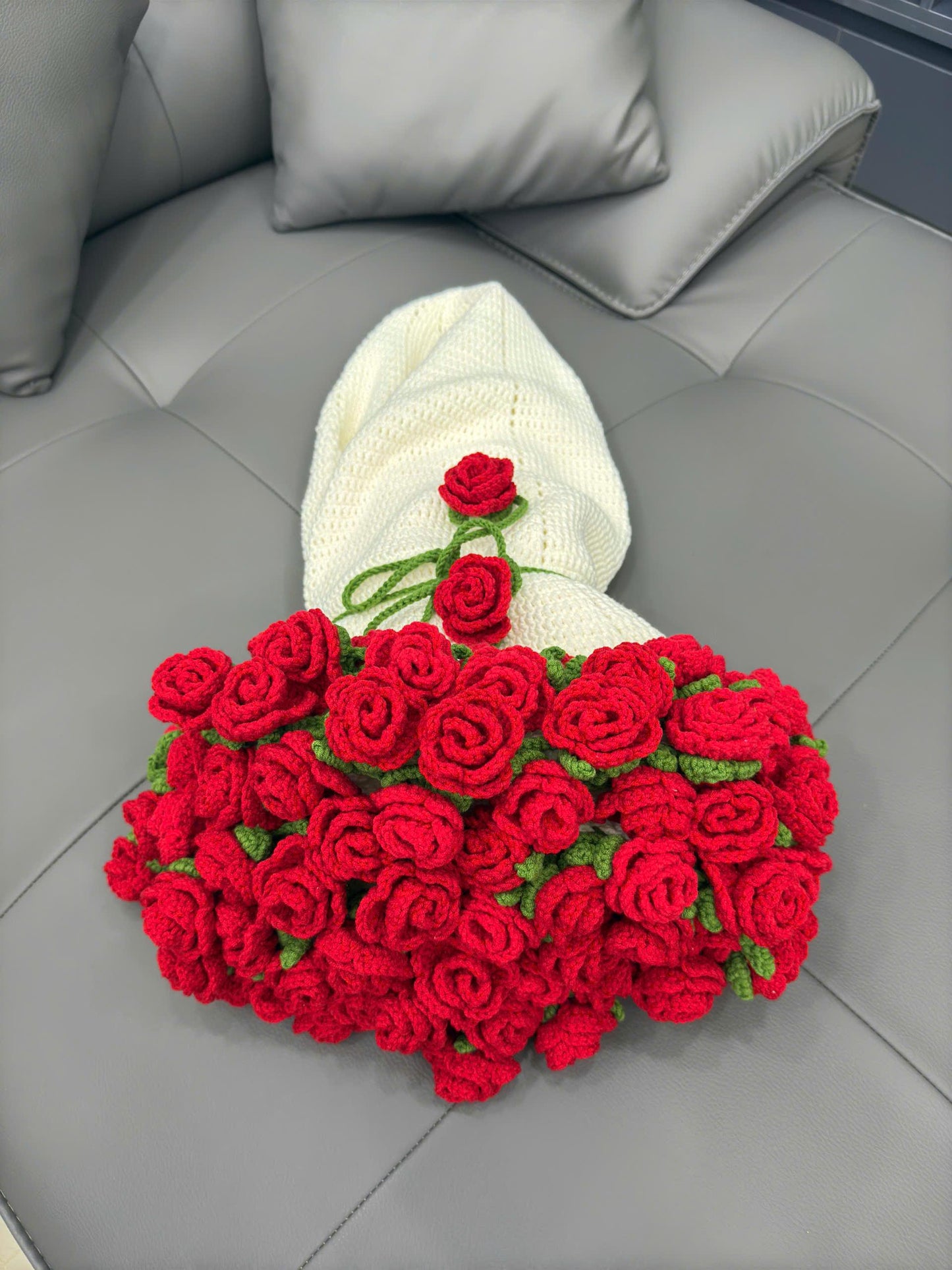 Handmade Crochet Rose Bouquet Blanket: Foldable Flower Mat, Valentines Gift, Wedding Gift, Gift For Her, Mother’s Day Gift