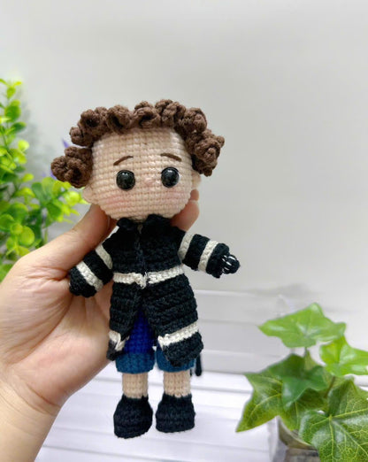 Handmade Crochet Doll Set – Yellow Raincoat Girl & Black Cat – Cute Amigurumi Couple – Gothic Fantasy Crochet Toy – Handmade Doll Gift